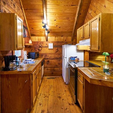 A Cabin In The Woods Villa Pigeon Forge Bagian luar foto