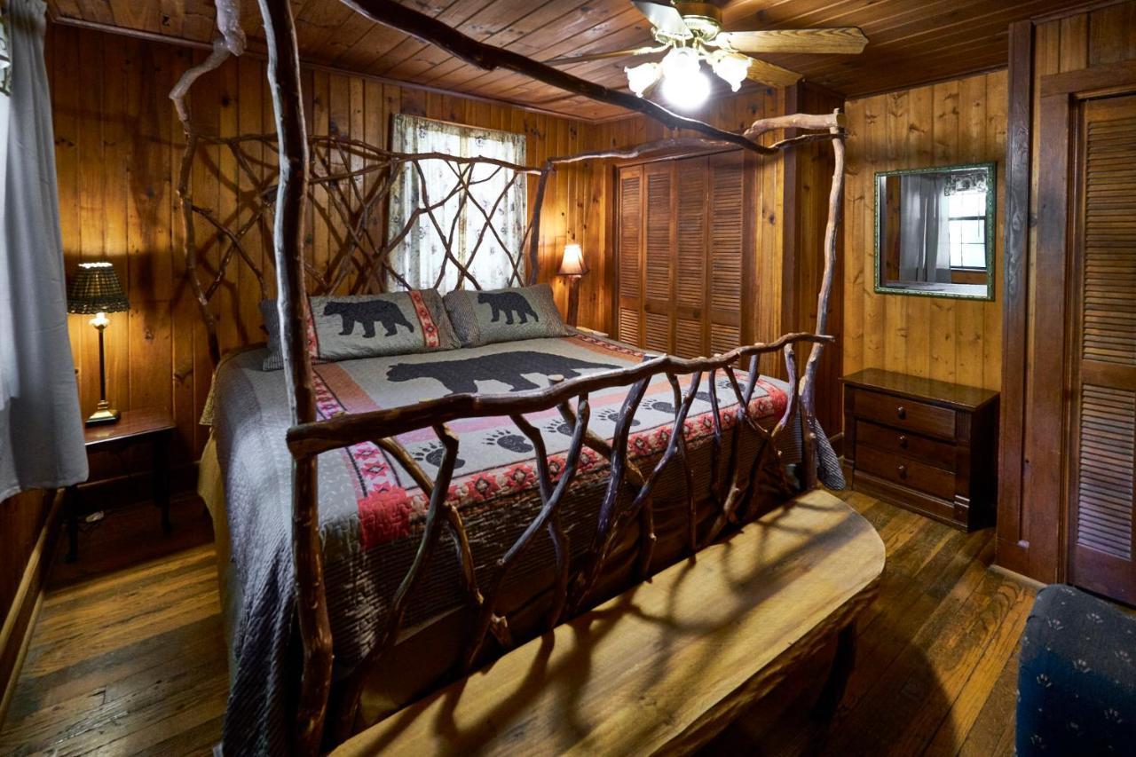 A Cabin In The Woods Villa Pigeon Forge Bagian luar foto