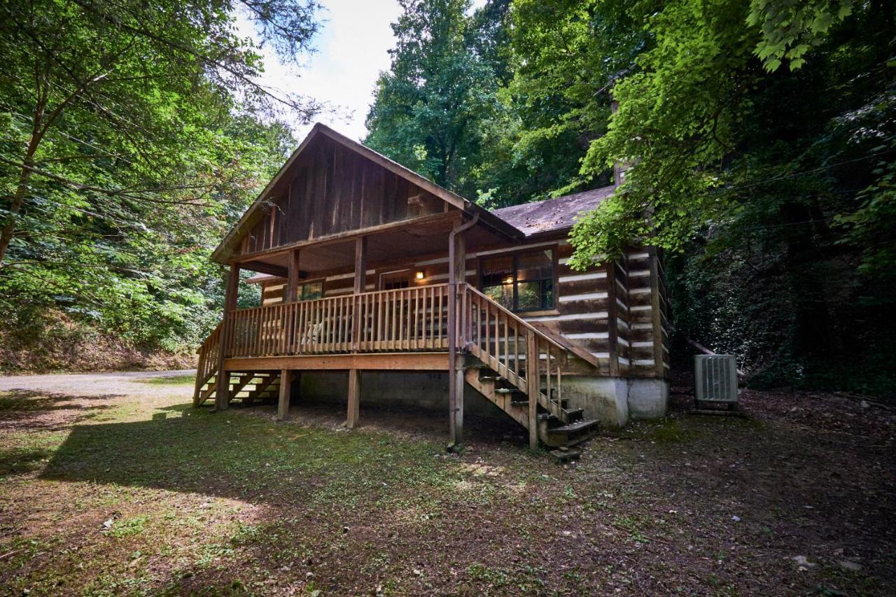 A Cabin In The Woods Villa Pigeon Forge Bagian luar foto