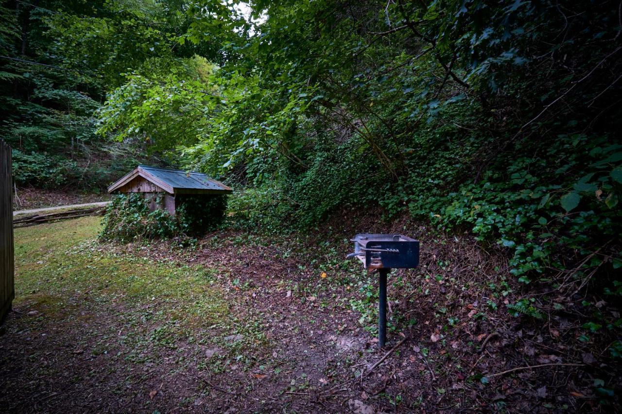 A Cabin In The Woods Pigeon Forge Bagian luar foto