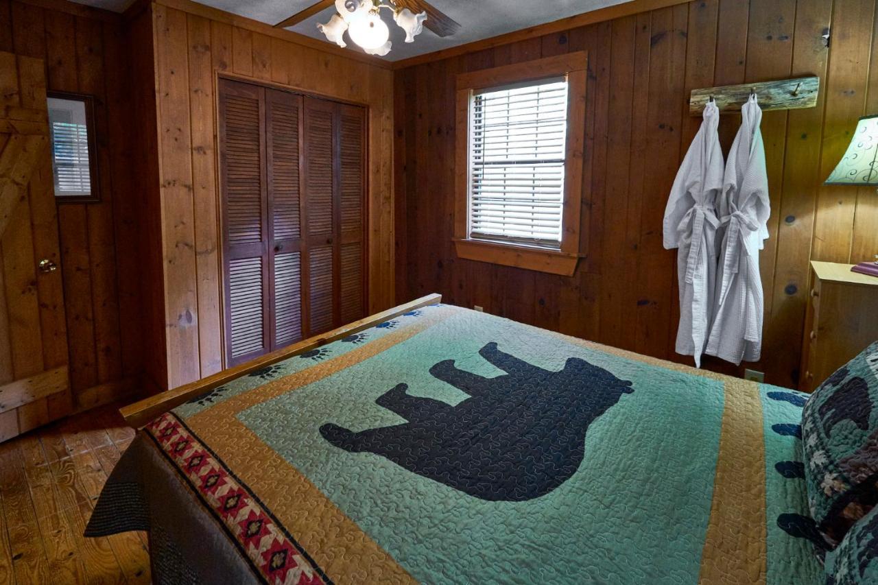 A Cabin In The Woods Pigeon Forge Bagian luar foto