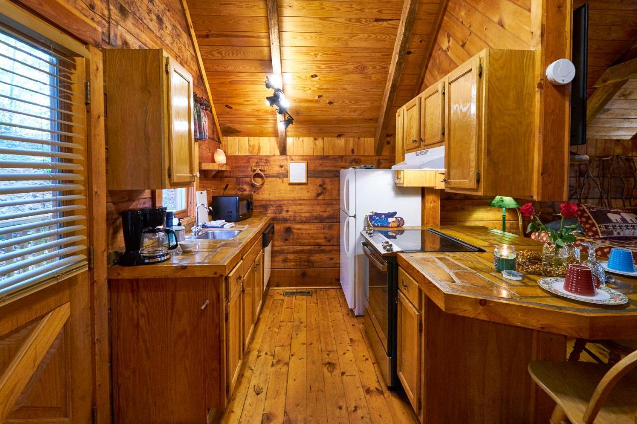 A Cabin In The Woods Villa Pigeon Forge Bagian luar foto