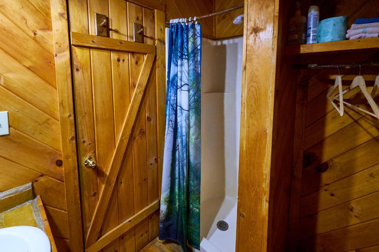 A Cabin In The Woods Pigeon Forge Bagian luar foto