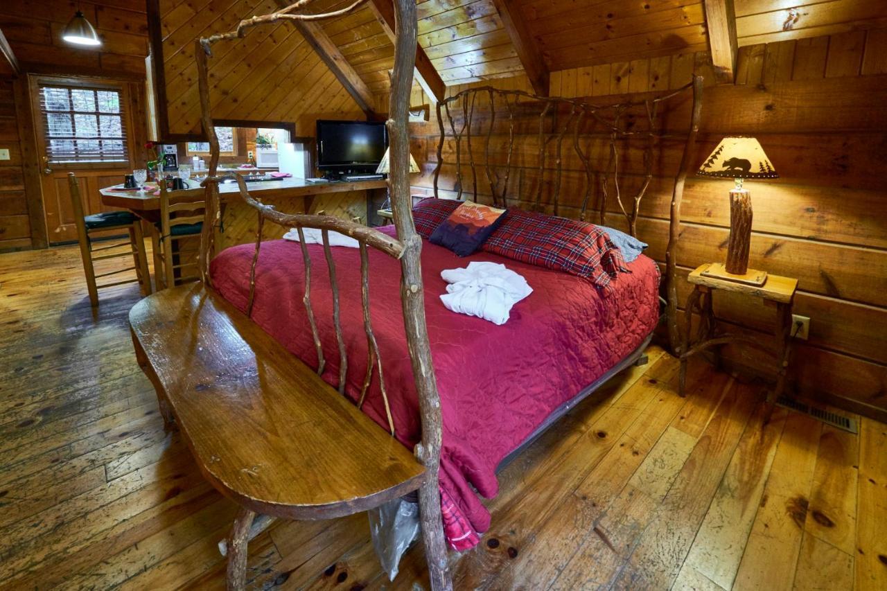 A Cabin In The Woods Pigeon Forge Bagian luar foto