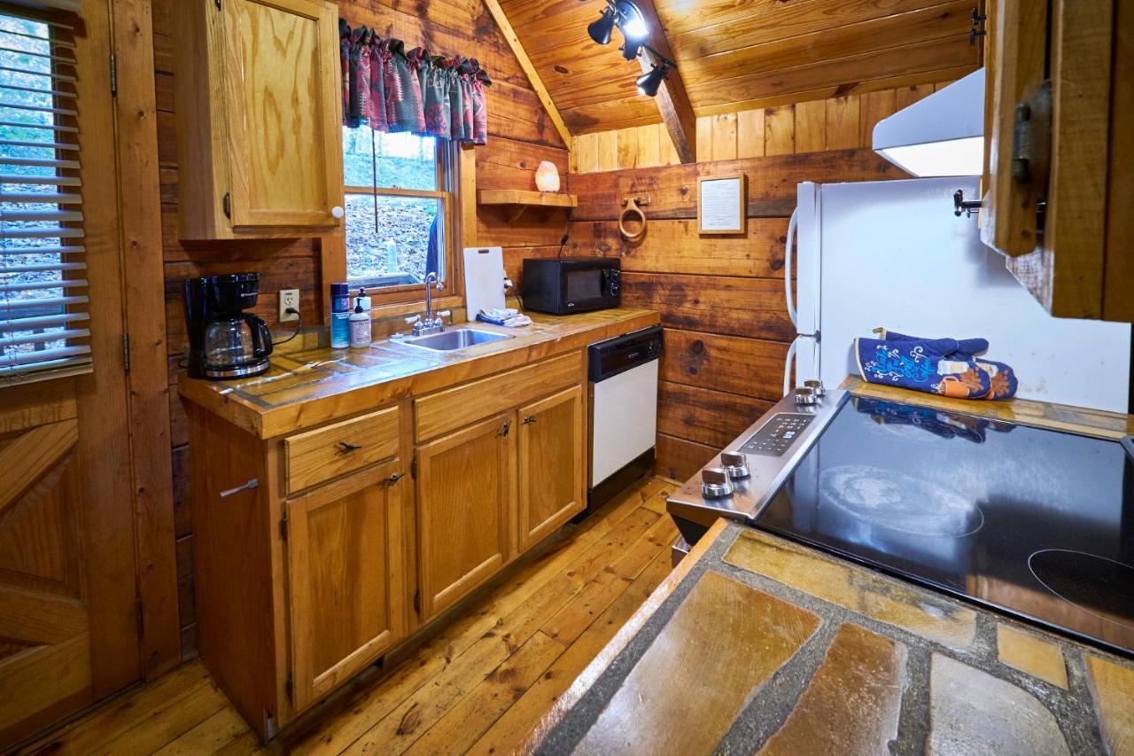 A Cabin In The Woods Pigeon Forge Bagian luar foto