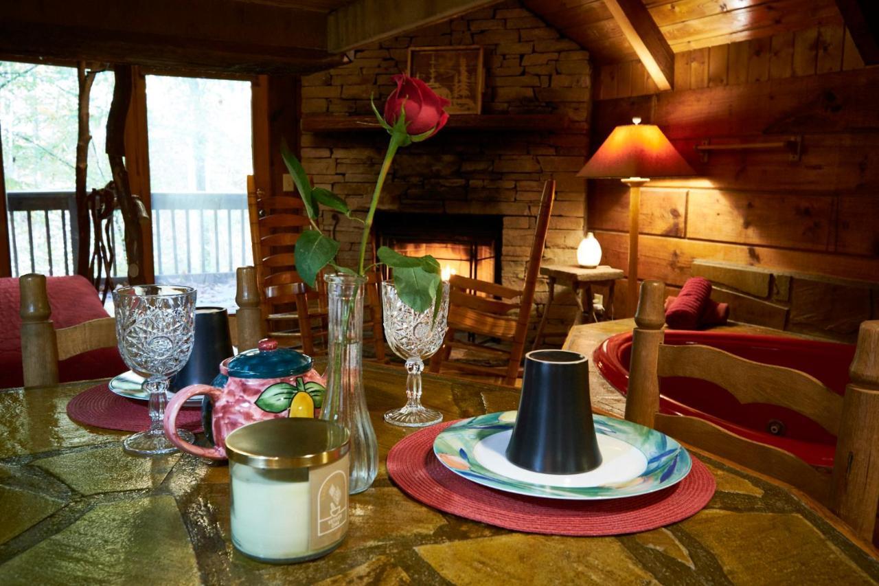 A Cabin In The Woods Pigeon Forge Bagian luar foto