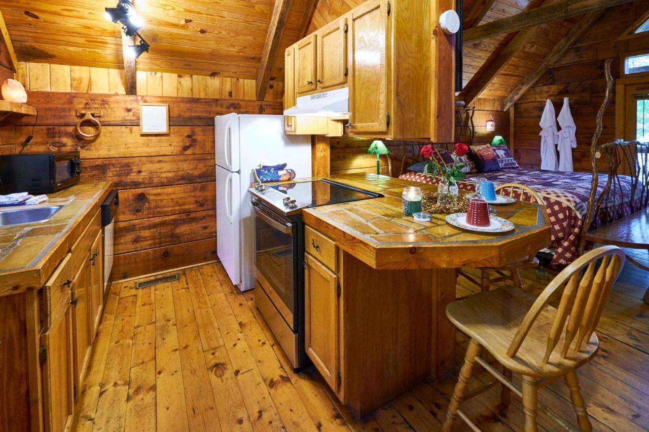 A Cabin In The Woods Villa Pigeon Forge Bagian luar foto