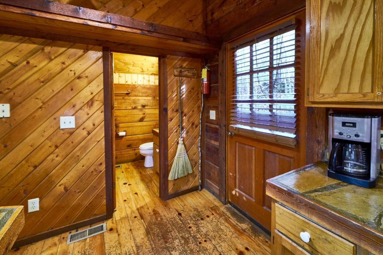 A Cabin In The Woods Pigeon Forge Bagian luar foto
