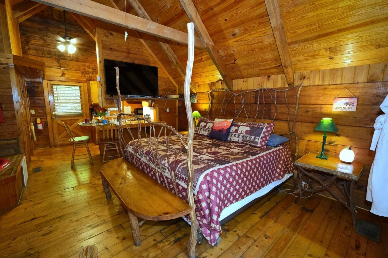 A Cabin In The Woods Pigeon Forge Bagian luar foto